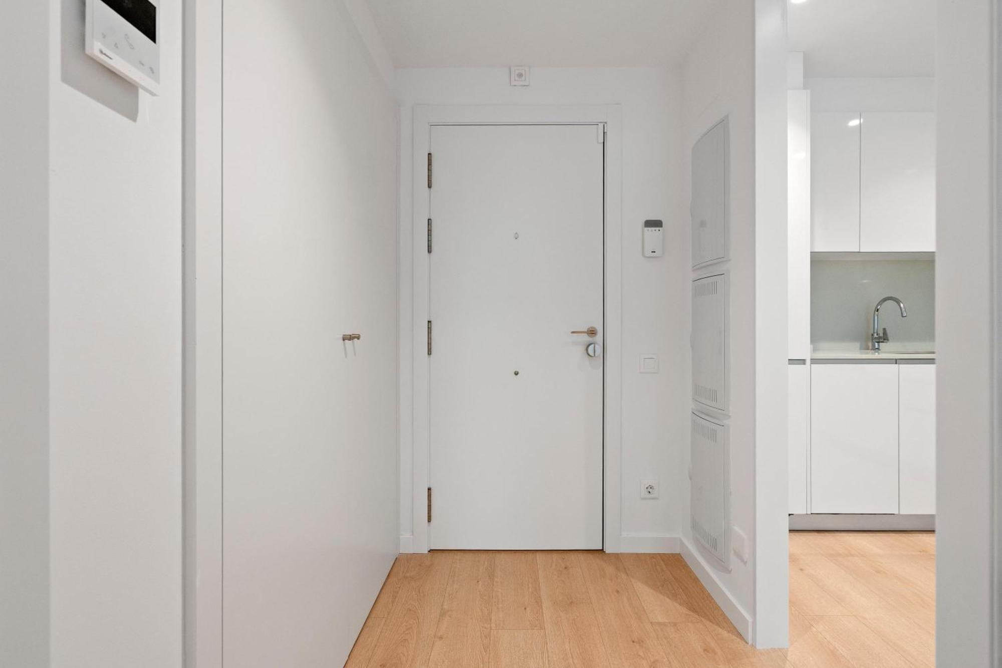 Modern Oasis 1br With Rooftop Pools & Parking Apartamento