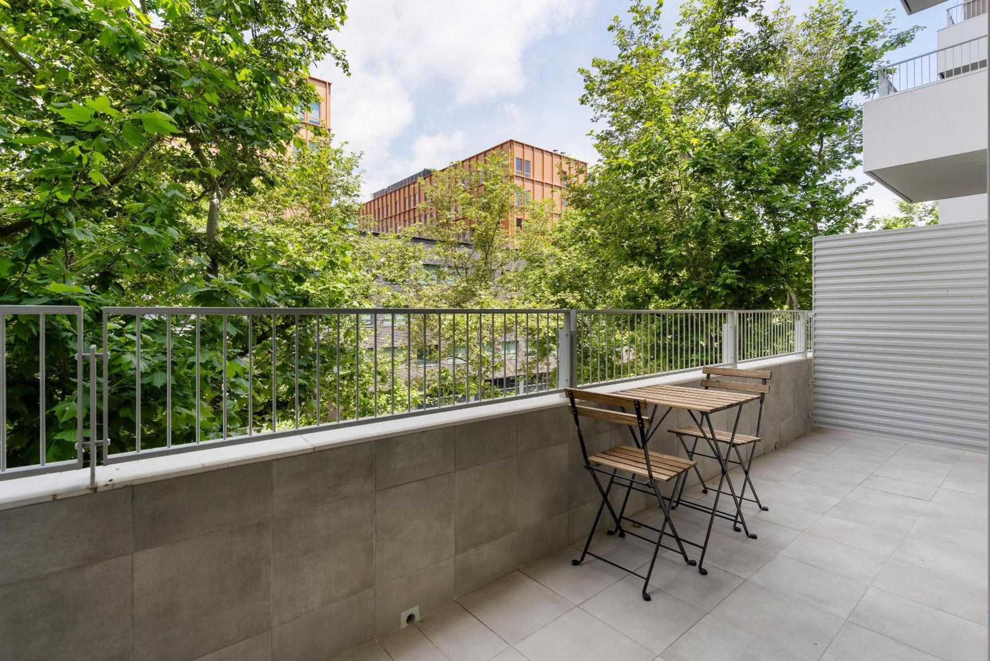 Apartamento Modern Oasis 1br With Rooftop Pools & Parking Barcelona